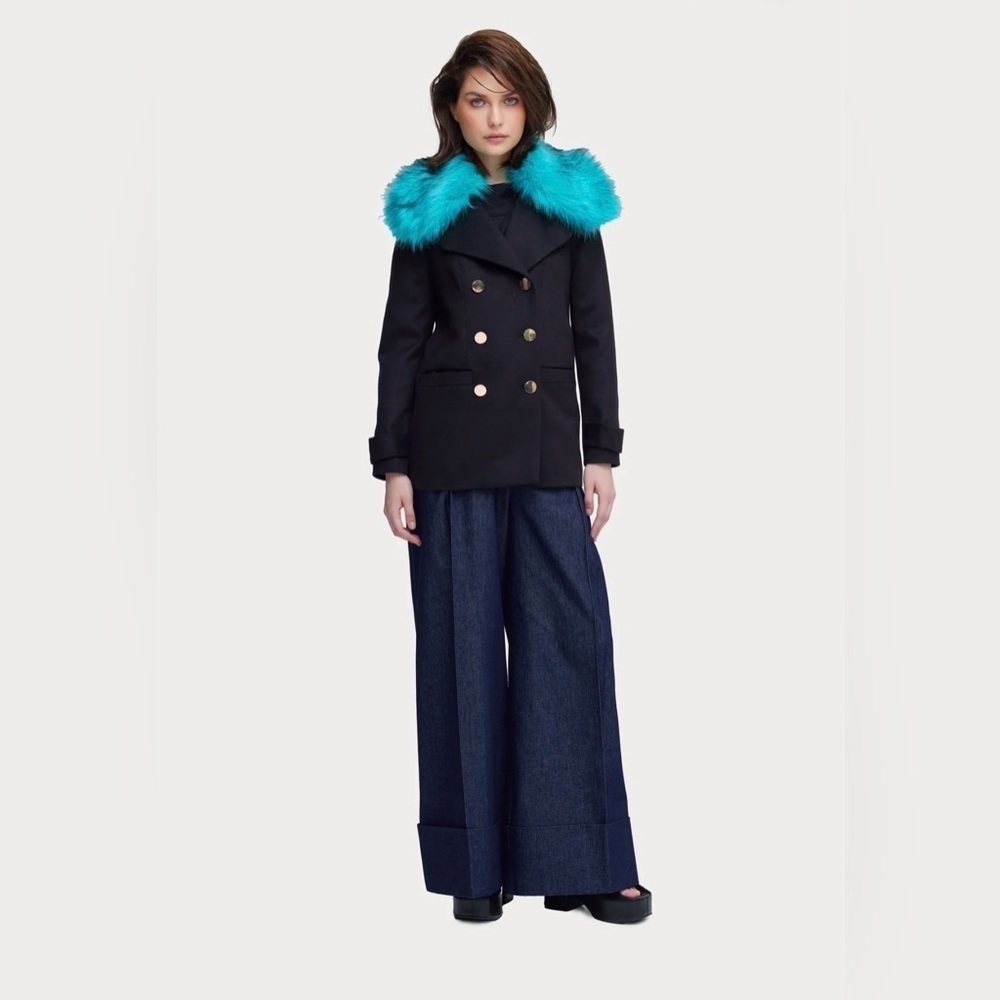 Julia Allert Fashionable Short Faux Fur Collar
Coat Women’s Size XL - Picture 5 of 9